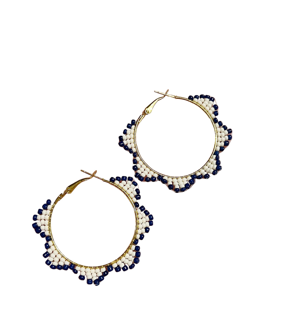 GLASS SEED BEAD SCALLOPED HOOP CIRCLE BRASS EARRINGS WHITE
