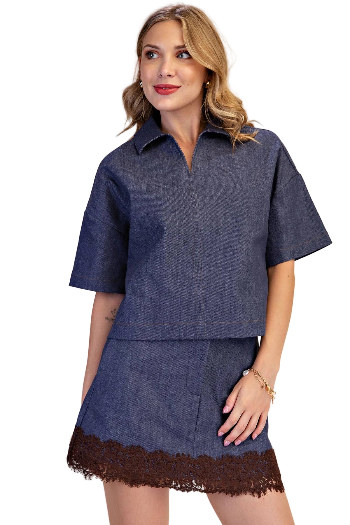 V-NECK SHORT SLEEVE TOP
