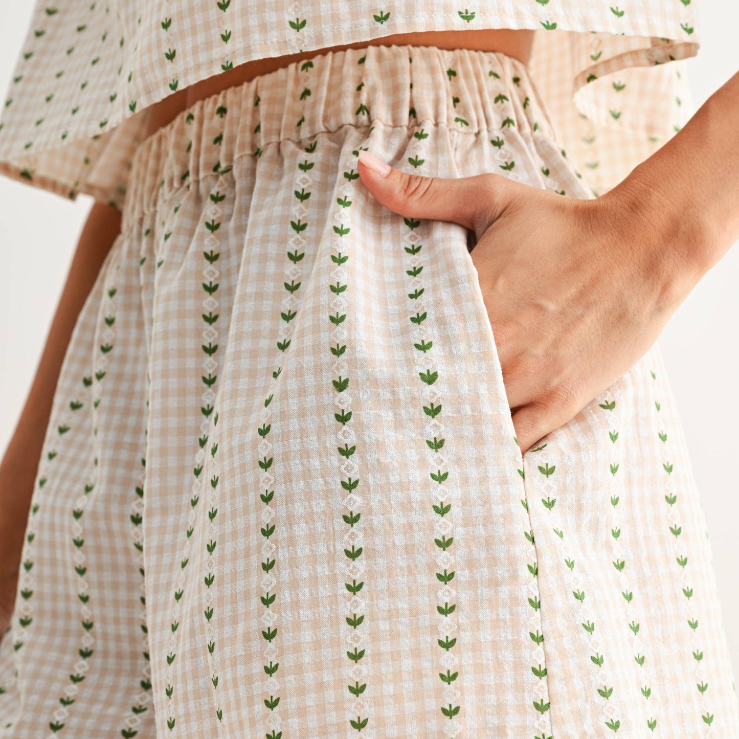 GINGHAM PRINT SET WITH TIE-FRONT TOP AND SHORTS